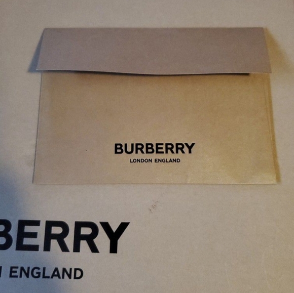 Burberry reversible bucket hat - Picture 10 of 12